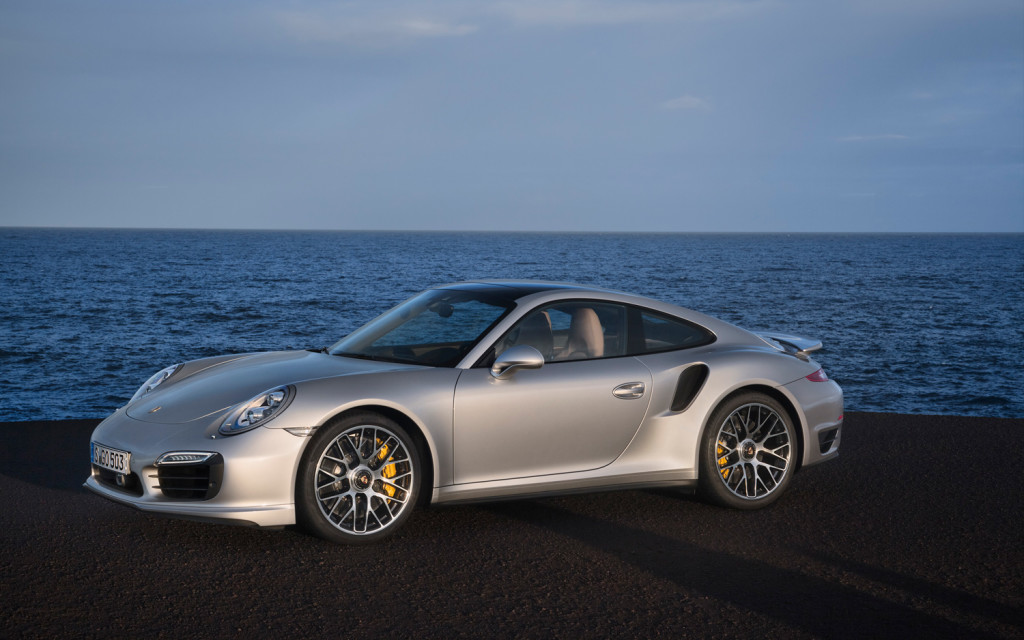 2014-porsche-911-turbo-s-side