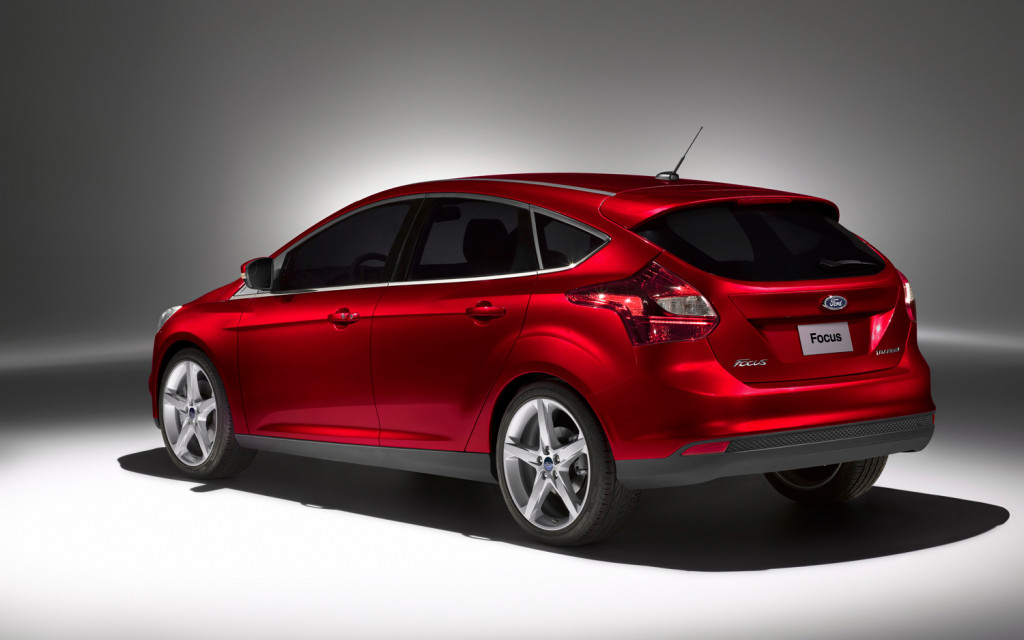 2013-Ford-Focus-rear-static-2