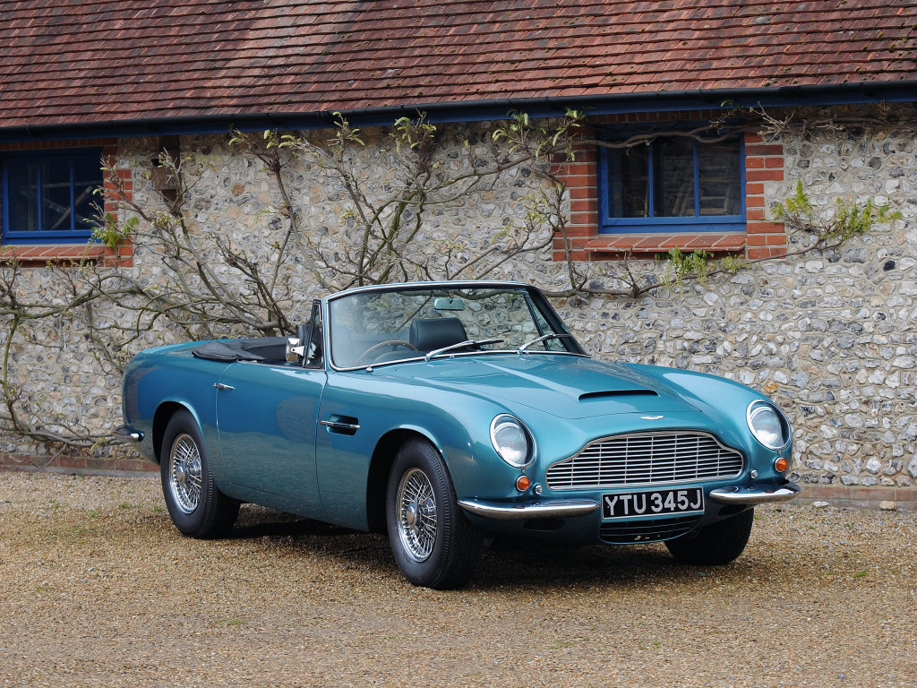 Aston Martin DB6 Coupe