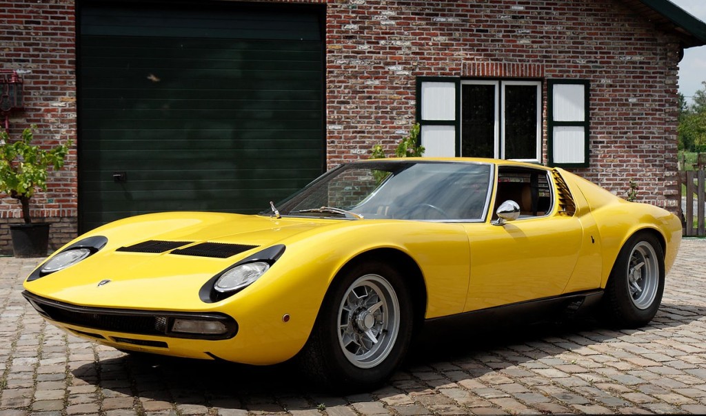  Lamborghini Miura P400 SV