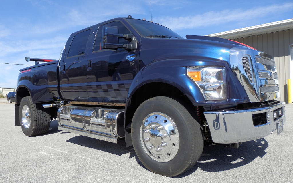 Commuter Ford F-650