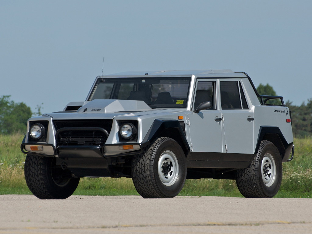 Lamborghini LM002